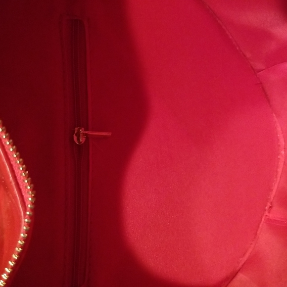 Valentine's Rebel Red ❤ Heart - Picture 7 of 10